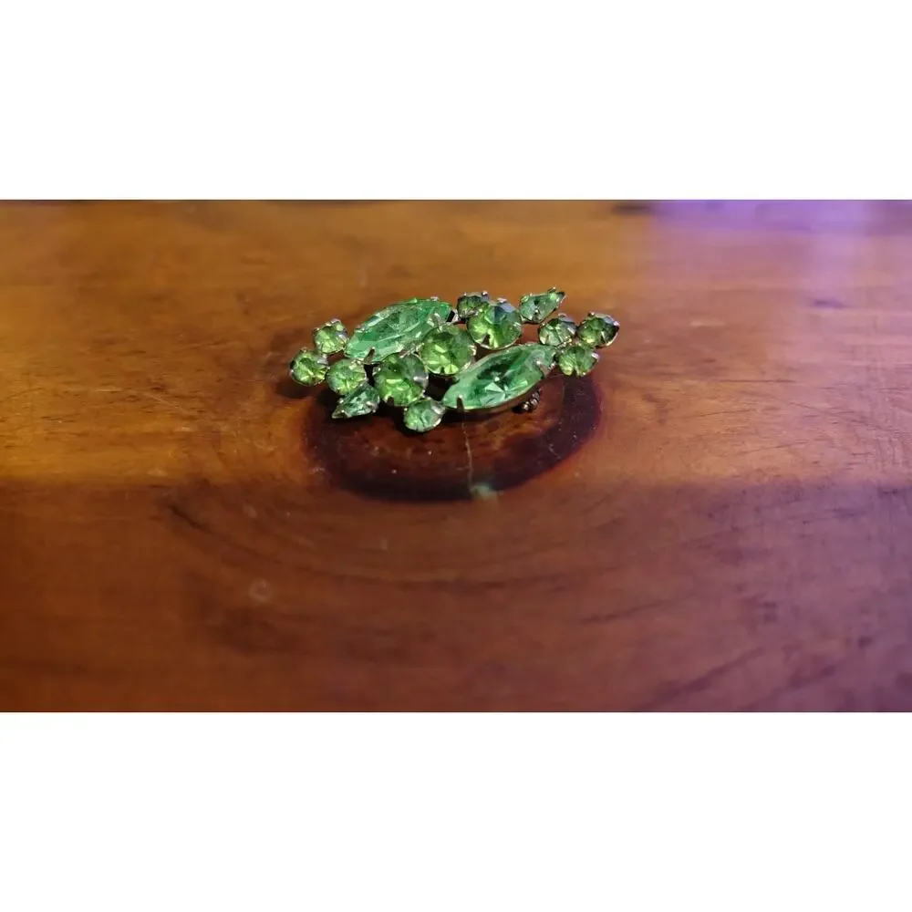 Beautiful Uranium Glass Brooch Vintage - Picture 2 of 8